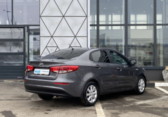 Подержанный автомобиль Kia Rio Sedan 2016 года (5 фото)