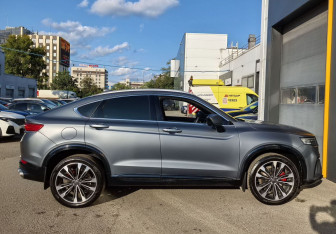Подержанный автомобиль Geely Tugella 2024 года (4 фото)
