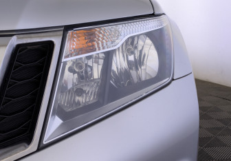 Подержанный автомобиль Nissan Terrano 2014 года (11 фото)