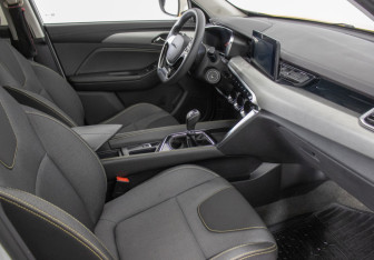 Подержанный автомобиль BAIC X35 2023 года (9 фото)