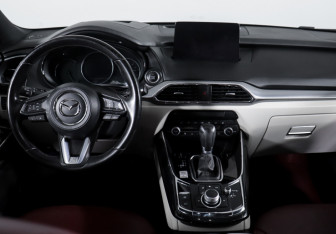Подержанный автомобиль Mazda CX-9 2021 года (12 фото)