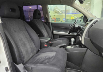 Подержанный автомобиль Nissan X-Trail 2013 года (10 фото)