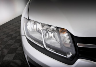 Подержанный автомобиль Renault Sandero 2018 года (17 фото)