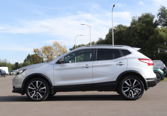 Подержанный автомобиль Nissan Qashqai 2017 года (7 фото)