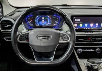 Подержанный автомобиль Geely Coolray 2022 года (20 фото)