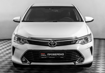 Подержанный автомобиль Toyota Camry Sedan 2016 года (2 фото)