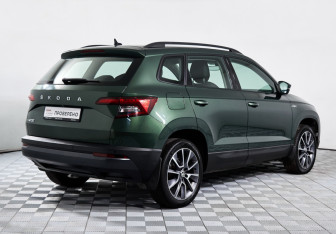 Подержанный автомобиль Skoda Karoq 2021 года (5 фото)