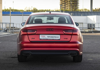 Подержанный автомобиль Audi A6 Sedan 2017 года (6 фото)