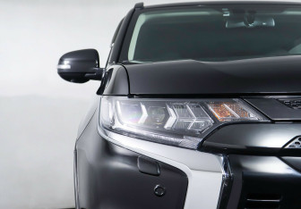 Подержанный автомобиль Mitsubishi Outlander 2022 года (7 фото)