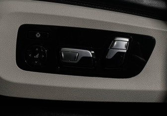 Подержанный автомобиль BMW X5 2021 года (17 фото)