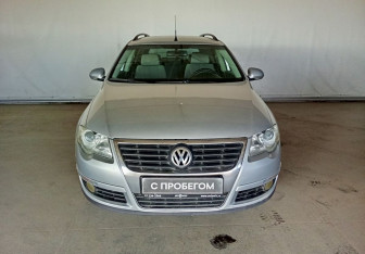Подержанный автомобиль Volkswagen Passat Wagon 2006 года (2 фото)