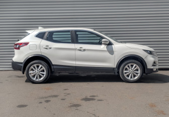 Подержанный автомобиль Nissan Qashqai 2020 года (4 фото)