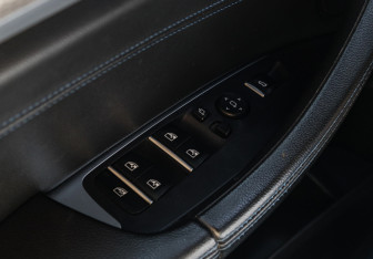 Подержанный автомобиль BMW X3 2019 года (16 фото)