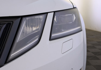 Подержанный автомобиль Skoda Octavia Liftback 2018 года (17 фото)