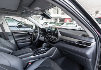 Новый Toyota Highlander 2025 (13 фото)