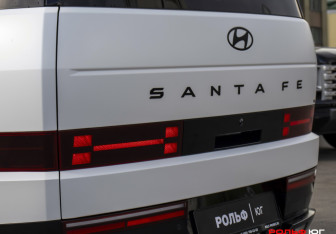 Подержанный автомобиль Hyundai Santa Fe 2024 года (28 фото)
