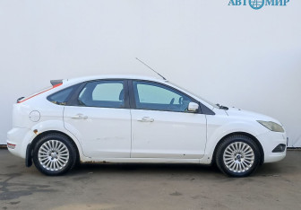 Подержанный автомобиль Ford Focus Hatchback 2009 года (4 фото)
