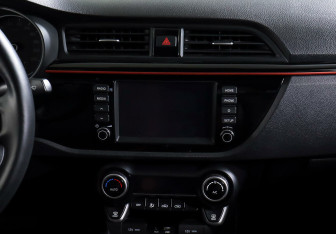 Подержанный автомобиль Kia Rio Sedan 2019 года (14 фото)