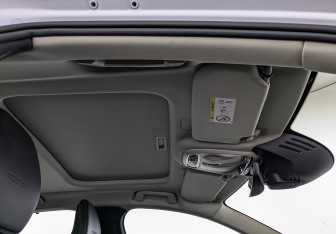 Подержанный автомобиль Volvo S90 2019 года (22 фото)