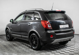 Подержанный автомобиль Opel Antara 2013 года (7 фото)
