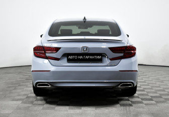 Подержанный автомобиль Honda Accord Sedan 2021 года (6 фото)