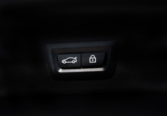 Подержанный автомобиль BMW X3 2021 года (18 фото)