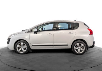 Подержанный автомобиль Peugeot 3008 2013 года (8 фото)