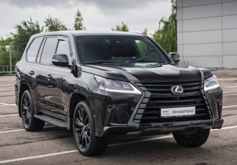 Подержанный автомобиль Lexus LX 2018 года (3 фото)