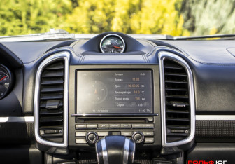 Подержанный автомобиль Porsche Cayenne 2012 года (15 фото)