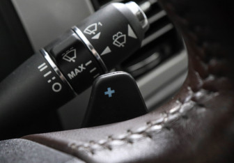 Подержанный автомобиль Jaguar XF Sedan 2012 года (15 фото)