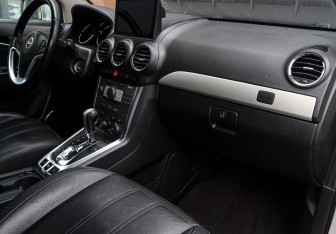 Подержанный автомобиль Opel Antara 2013 года (9 фото)