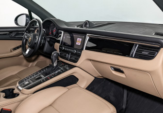 Подержанный автомобиль Porsche Macan 2021 года (13 фото)