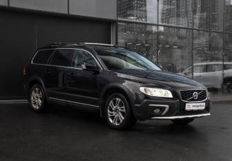 Подержанный автомобиль Volvo XC70 2015 года (3 фото)
