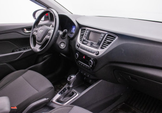 Подержанный автомобиль Hyundai Solaris Sedan 2019 года (10 фото)