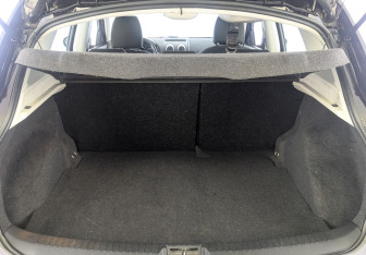 Подержанный автомобиль Nissan Qashqai 2012 года (10 фото)