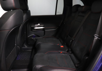 Подержанный автомобиль Mercedes-Benz GLB 2021 года (10 фото)