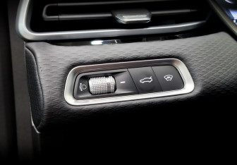 Подержанный автомобиль Geely Emgrand 2024 года (28 фото)