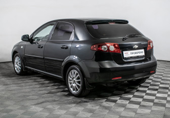 Подержанный автомобиль Chevrolet Lacetti Hatchback 2010 года (7 фото)