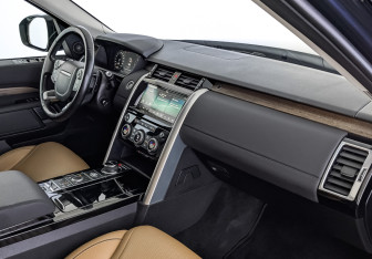 Подержанный автомобиль Land Rover Discovery 2018 года (13 фото)