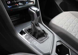 Подержанный автомобиль Volkswagen Tiguan 2021 года (18 фото)