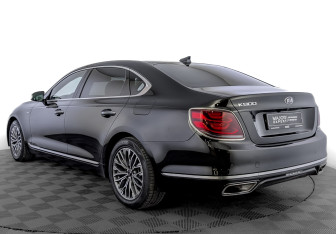Подержанный автомобиль Kia K900 2022 года (7 фото)