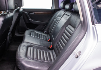 Подержанный автомобиль Volkswagen Passat Wagon 2013 года (11 фото)