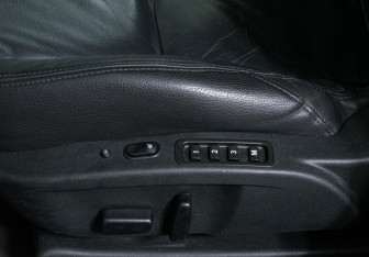 Подержанный автомобиль Saab 9-3 Sedan 2008 года (16 фото)