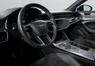 Подержанный автомобиль Audi A6 Sedan 2020 года (14 фото)
