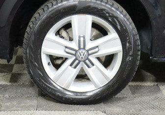 Подержанный автомобиль Volkswagen Multivan 2022 года (7 фото)