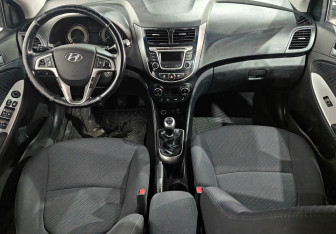 Подержанный автомобиль Hyundai Solaris Sedan 2014 года (9 фото)