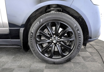 Подержанный автомобиль Land Rover Range Rover 2015 года (17 фото)