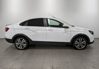 Подержанный автомобиль LADA (ВАЗ) Vesta Sedan 2019 года (4 фото)