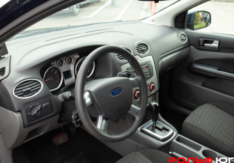 Подержанный автомобиль Ford Focus Sedan 2010 года (10 фото)