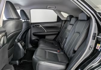 Подержанный автомобиль Lexus RX 2017 года (18 фото)